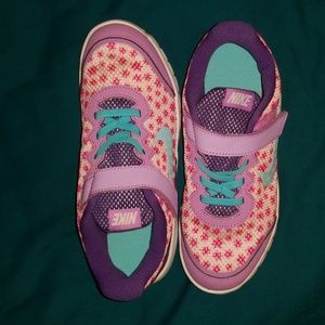 Girl shoes